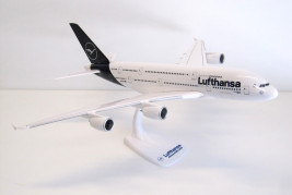 1:200 Airbus A380-841 Lufthansa ″2018s″ colors. Named ″München″ (Snap-Fit)