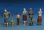 1:35 Soviet Villagers (6 figurek)