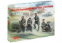 1:35 German Command Vehicle Crew