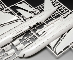 1:144 Airbus A380-800, Lufthansa New Livery