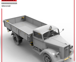 1:35 German 3t Cargo Truck 3,6-36S, Military Service