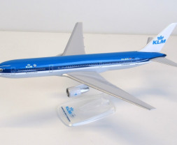 1:200 Boeing 767-306(ER), KLM Royal Dutch Airlines, 1990s Colors (Snap-Fit)