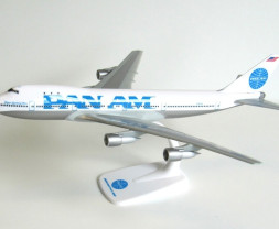 1:250 Boeing 747-121, Pan American World Airways Late, 1980s Billboard Colors (Snap-Fit)