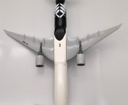 1:200 Boeing 777-319ER, Air New Zealand, 2010s Colors (Snap-Fit)