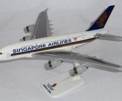 1:250 Airbus A380-841, Singapore Airlines, 2000s Colors (Snap-Fit)