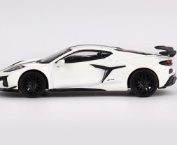 1:64 Chevrolet Corvette Z06 2023 Arctic White