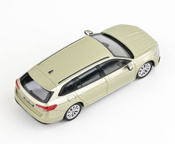 1:43 Škoda Superb IV Combi (2023) – Yellow Ice Tea Metallic