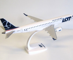 1:100 ERJ-195LR (ERJ-190-200 LR), LOT Polish Airlines, 2010 Colors (Snap-Fit)