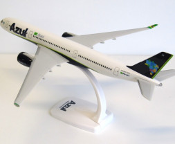 1:200 Airbus A350-941, Azul Linhas Aéreas Brasileiras (Snap-Fit)