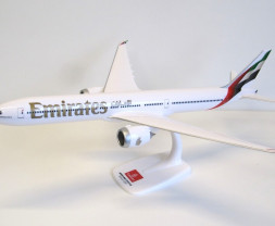 1:200 Boeing 777-9, Emirates, 2023s Colors (Snap-Fit)