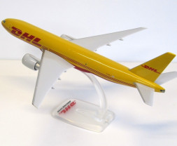 1:200 Boeing B777-F, DHL Aviation (Snap-Fit)