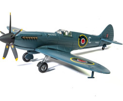 1:72 Supermarine Spitfire PR.XIX - G-RRGN PS853 - Rolls Royce Heritage Hangaraircraft