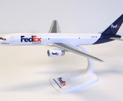 1:200 Boeing 757-236(SF), FedEx Express, Named Declan (Snap-Fit)