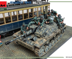 1:35 Kharkiv 1943: Tram & Stug.III Ausf.G w/ Crew