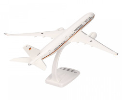 1:200 Airbus A350-941 German Air Force, Named ″Konrad Adenauer″ (Snap-Fit)