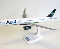 1:200 Airbus A330-941 Azul Linhas Aéreas Brasileiras, Named ″O Mundo é Azul″ (Snap-Fit)