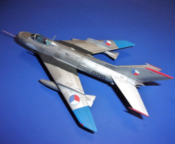 1:72 MiG-19S ″over Eastern Europe″